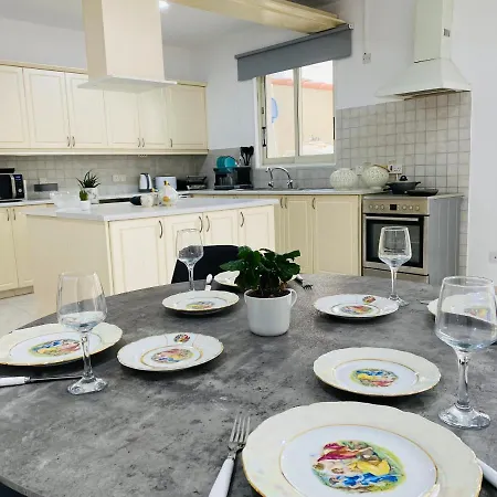 Gaia - 4 Bedroom House In Larnaca