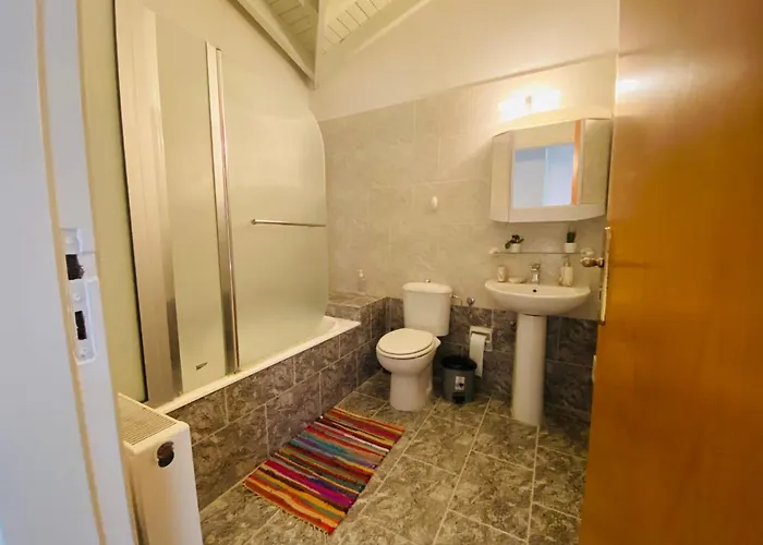 Gaia - 4 Bedroom House In * Ларнака