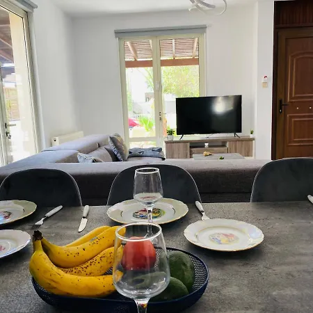 Gaia - 4 Bedroom House In וילה