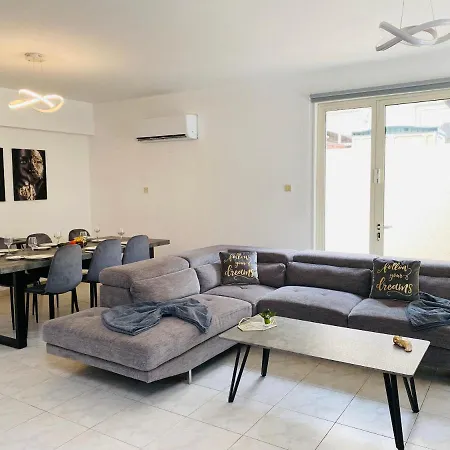 빌라 Gaia - 4 Bedroom House In *