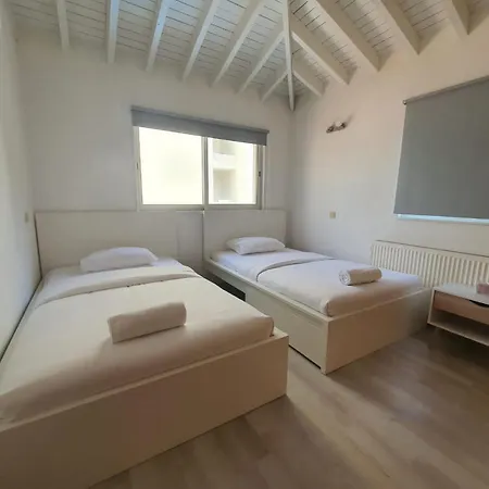 빌라 Gaia - 4 Bedroom House In 라르나카