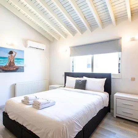 Gaia - 4 Bedroom House In Villa