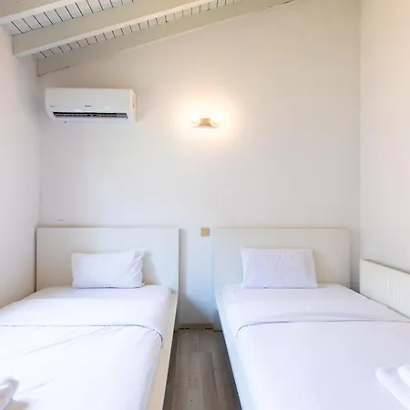 Gaia - 4 Bedroom House In Larnaca