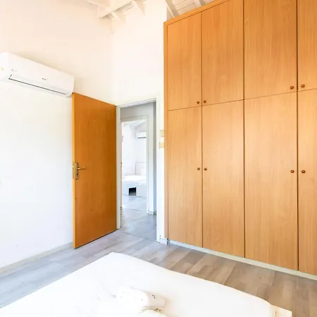 Villa Gaia - 4 Bedroom House In