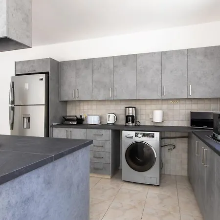 Gaia - 4 Bedroom House In Larnaca