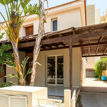 Gaia - 4 Bedroom House In Larnaca